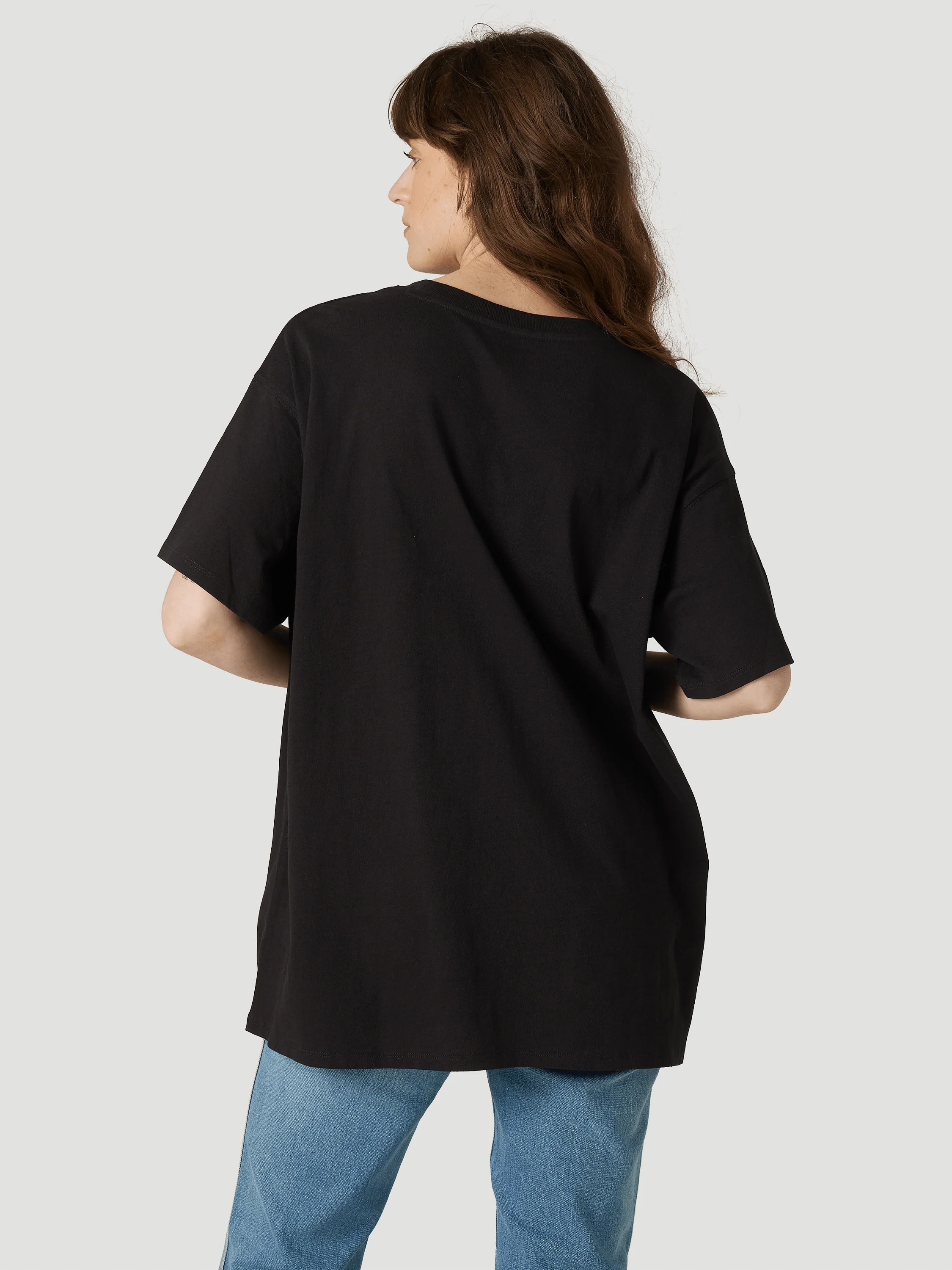 Fender® x Wrangler® Women's Oversized Concert Tee, Faded Black 2 Fender® x Wrangler® Women's Oversized Concert Tee, Faded Black